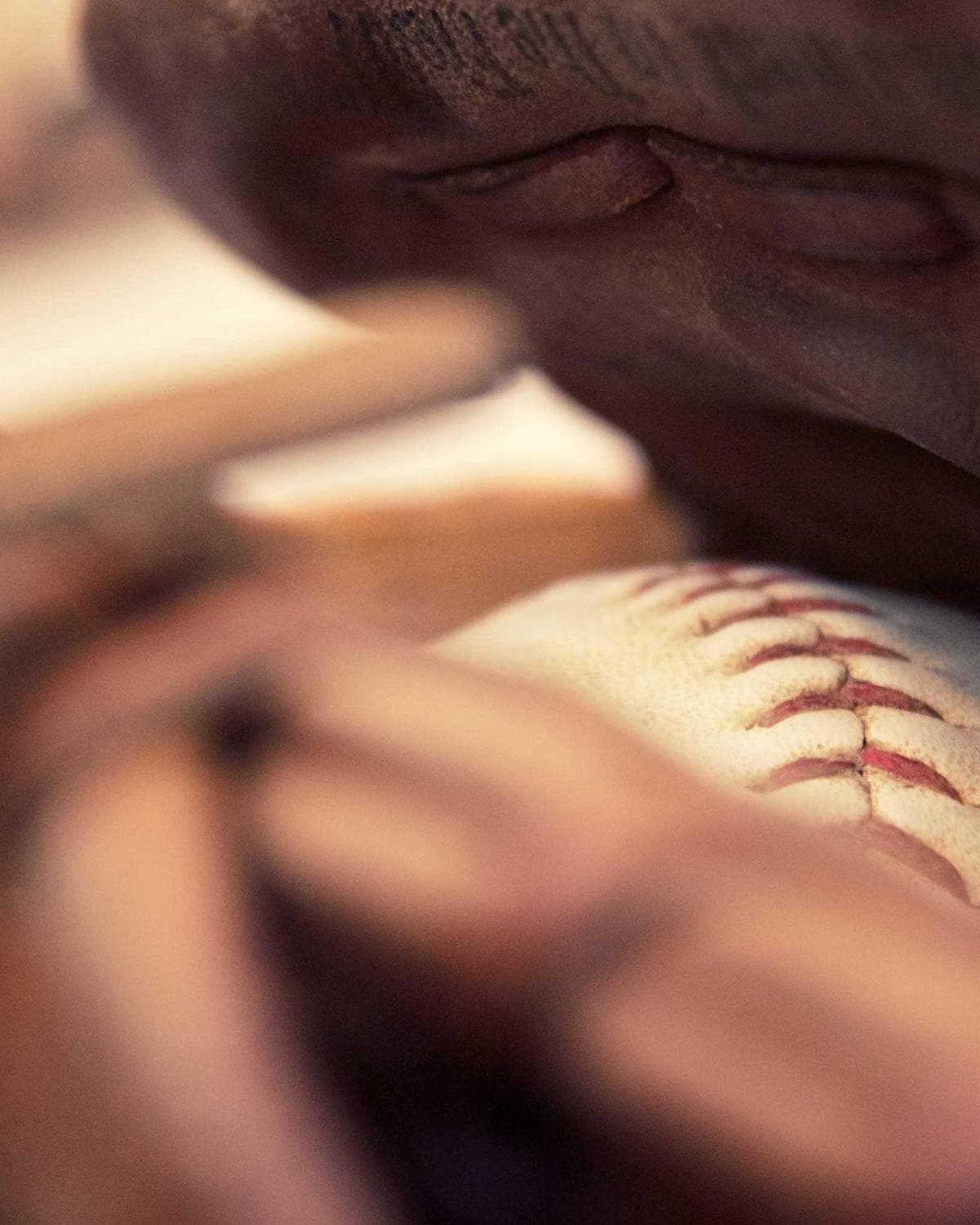 Minimal table styling with crockery